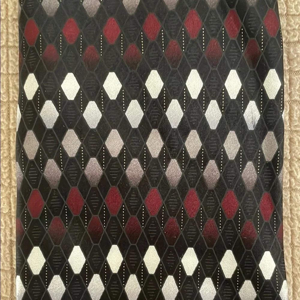 Croft & Barrow Black and Red Geometric Silk Tie